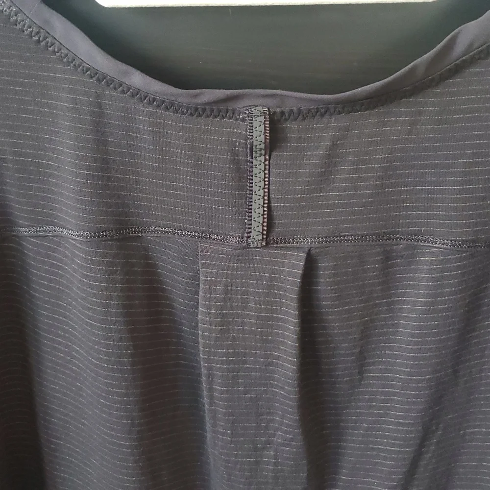 Lululemon Black Long Sleeve Top - Picture 4 of 7
